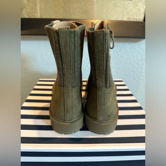 NEW Sweatery Hiker Boots w/o Box | Size 8| Olive Green - Picture 4 of 5
